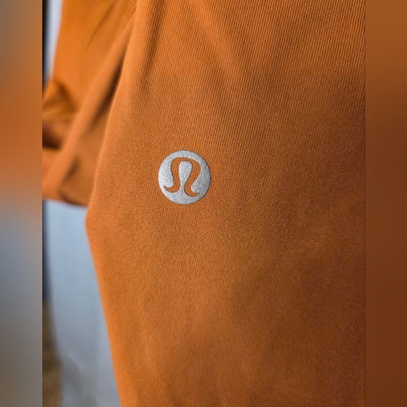 G234. Lululemon Swift Speed High Rise Tight 28" in Butternut Brown - Size 6 - Picture 5 of 10